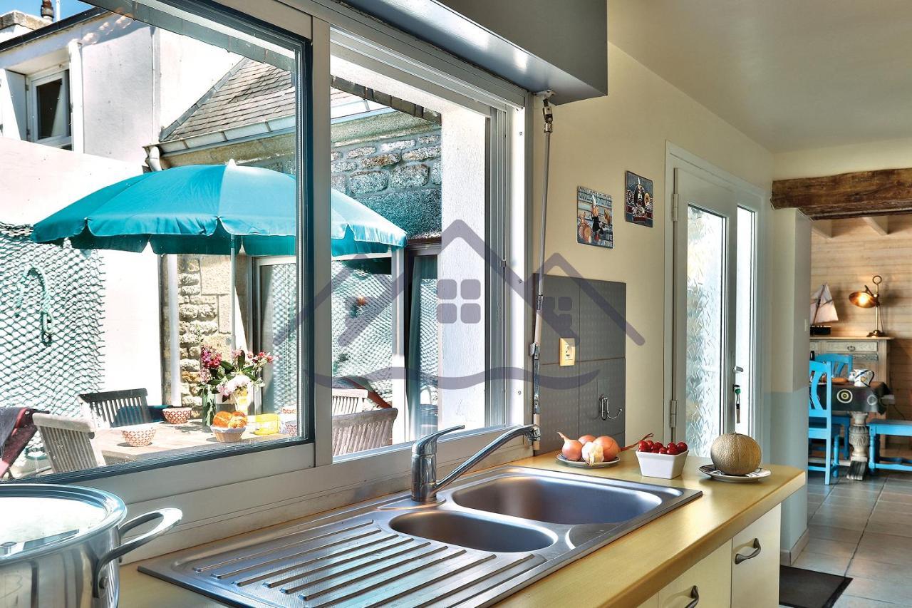 La Maison Du Pecheur: Seaside Retreat with Garden and Wi-Fi Guilvinec Exterior photo